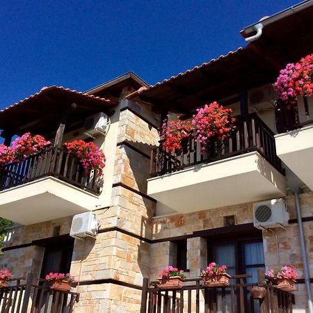 Petrini Gonia Apart otel Livadherón Dış mekan fotoğraf